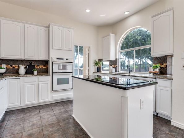 6424  Willowstone Trail , Arlington Texas 76018