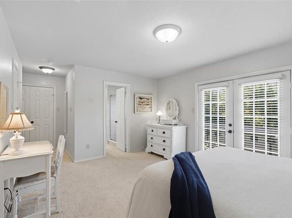 5843  Lake Point Drive , Arlington Texas 76016