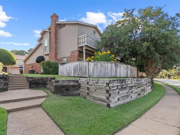 5843  Lake Point Drive , Arlington Texas 76016