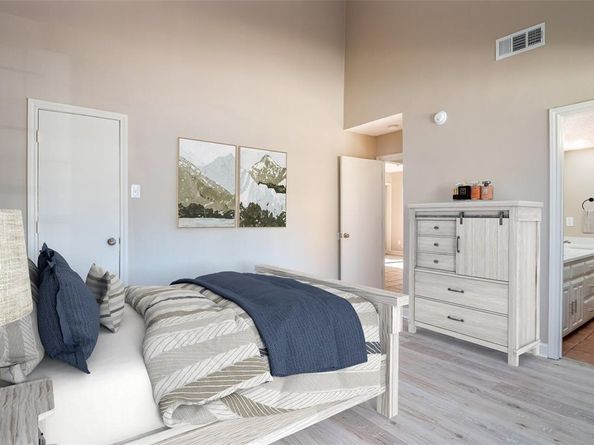 2118  Windy Drive , Garland Texas 75044