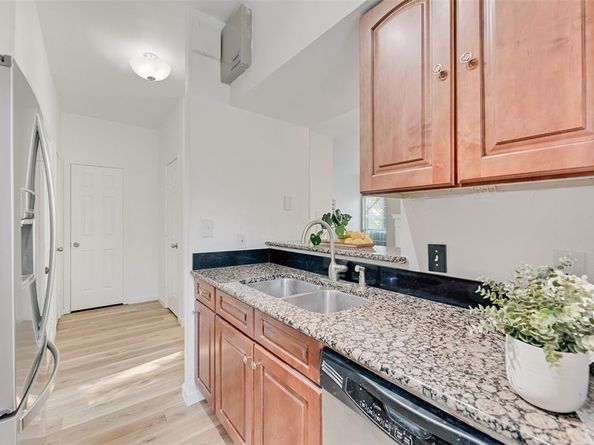 4067  Beltway Drive  101, Addison Texas 75001