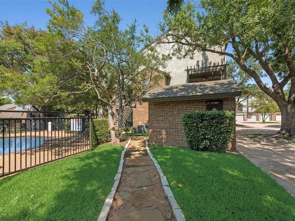 4067  Beltway Drive  101, Addison Texas 75001