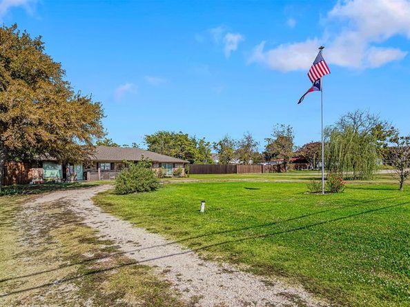 3713  Hickox Road , Rowlett Texas 75089