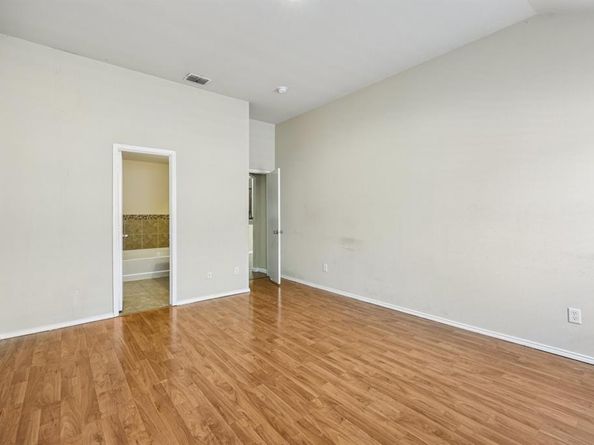 804  Bahar Court , Arlington Texas 76010