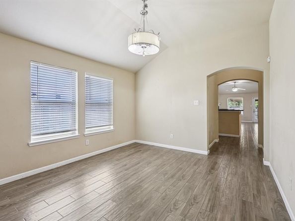 804  Bahar Court , Arlington Texas 76010