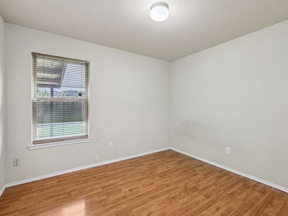 804  Bahar Court , Arlington Texas 76010