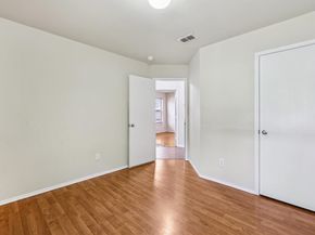 804  Bahar Court , Arlington Texas 76010