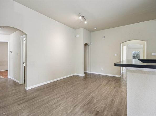804  Bahar Court , Arlington Texas 76010