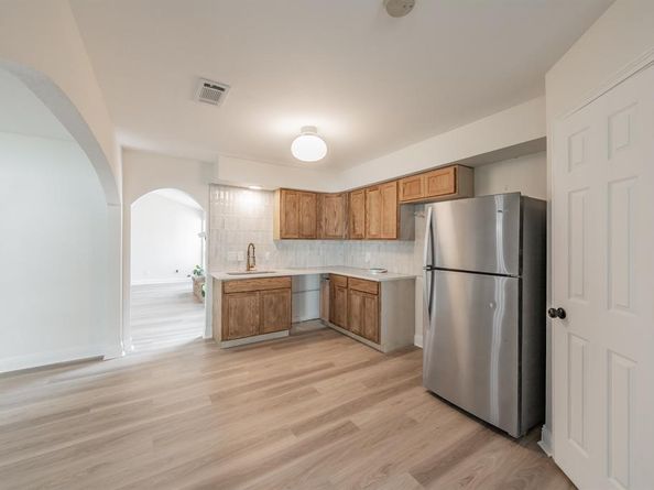 1946  Chesham Drive , Carrollton Texas 75007