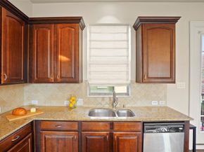 6748  Plaza Via  , Irving Texas 75039