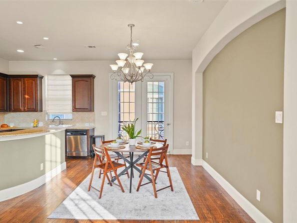 6748  Plaza Via  , Irving Texas 75039