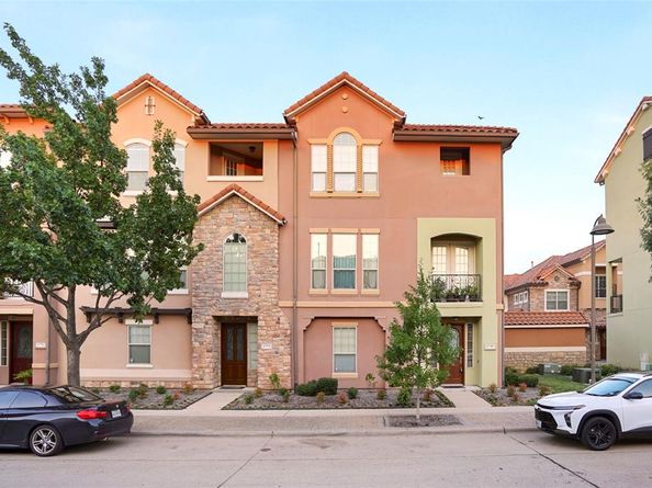 6748  Plaza Viaduct , Irving Texas 75039