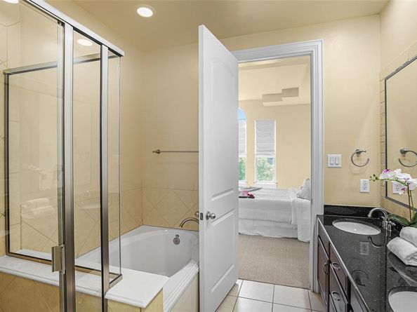 6748  Plaza Viaduct , Irving Texas 75039