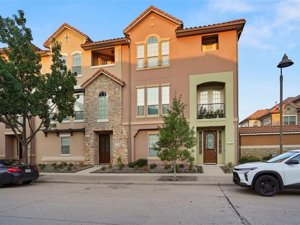 6748  Plaza Via  , Irving Texas 75039