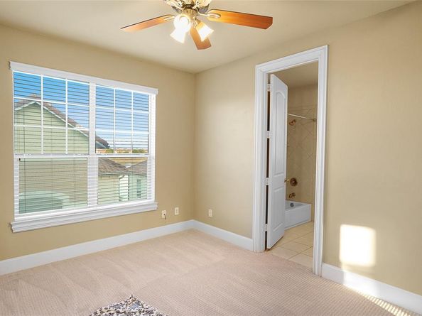 6748  Plaza Viaduct , Irving Texas 75039