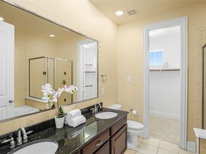6748  Plaza Viaduct , Irving Texas 75039