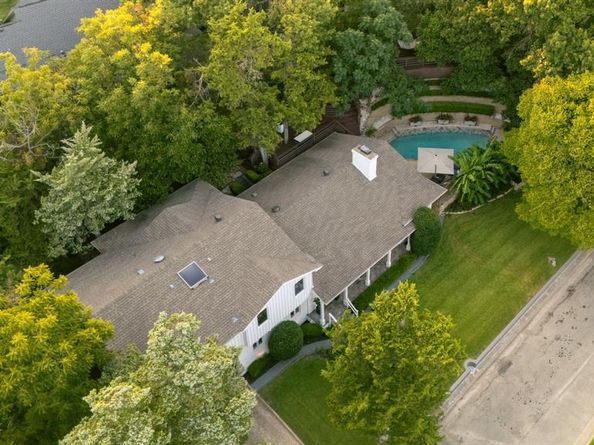 1419  Yakimo Drive , Dallas Texas 75208