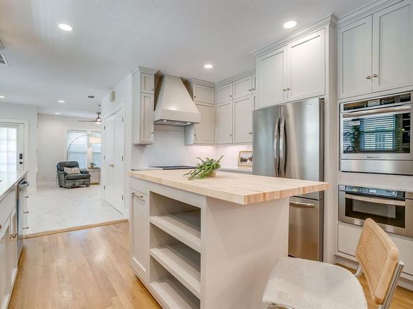 3001  Willing Avenue , Fort Worth Texas 76110