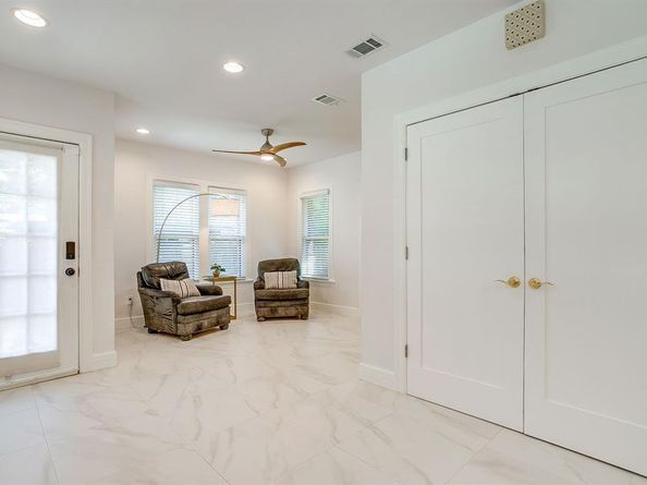 3001  Willing Avenue , Fort Worth Texas 76110
