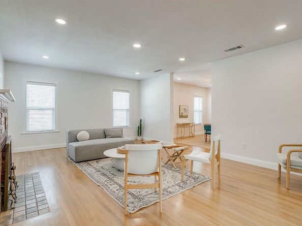 3001  Willing Avenue , Fort Worth Texas 76110