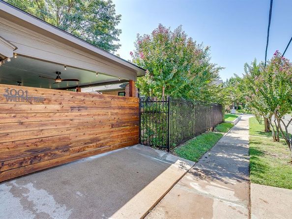 3001  Willing Avenue , Fort Worth Texas 76110
