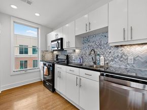 5055  Addison Circle  736, Addison Texas 75001