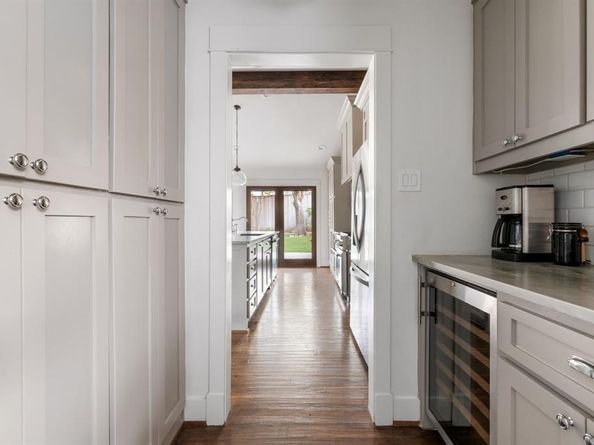 7034  Irongate Lane , Dallas Texas 75214