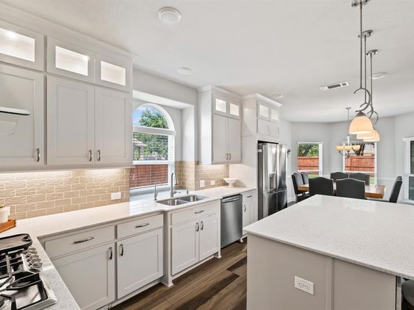 3841  Belle Way , Corinth Texas 76208