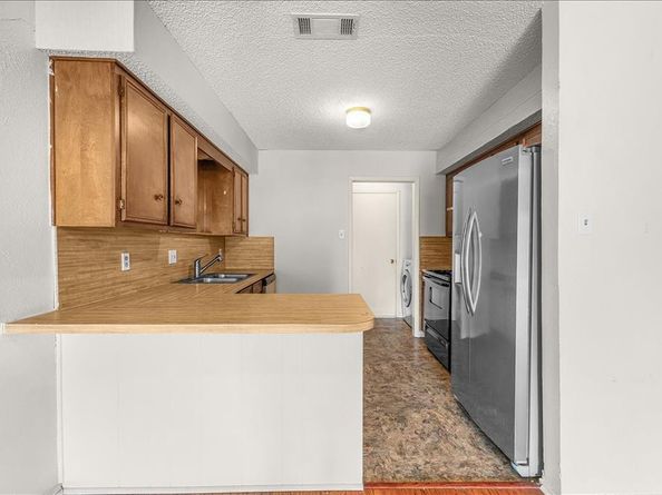 6817-6819 W Cleburne Road  , Fort Worth Texas 76133