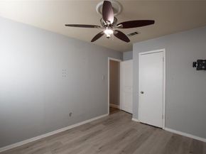 704  Clover Park Drive , Arlington Texas 76013