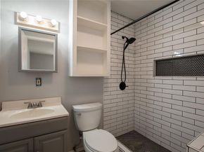 704  Clover Park Drive , Arlington Texas 76013