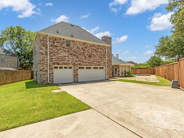 4001  Mayflower Lane , Plano Texas 75024