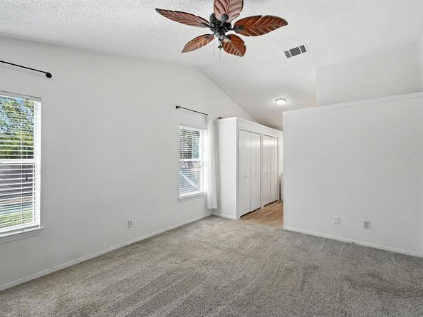 1404  Thackery Drive , Arlington Texas 76018