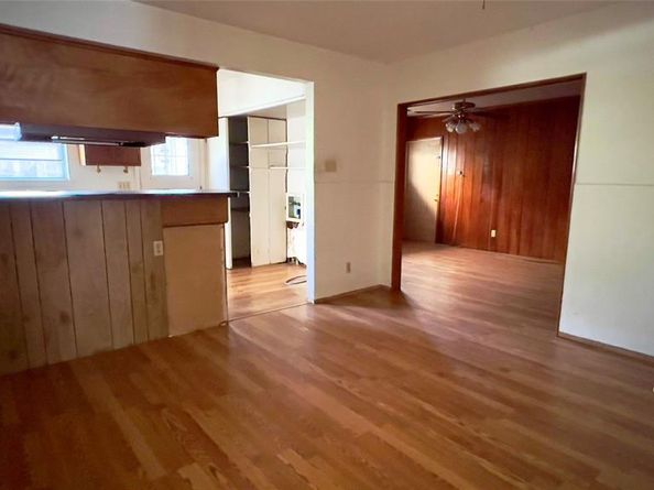 4505  Mark Trail Way , Dallas Texas 75232