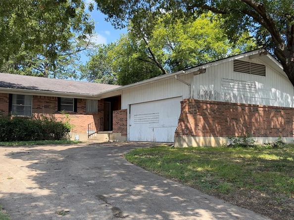 4505  Mark Trail Way , Dallas Texas 75232