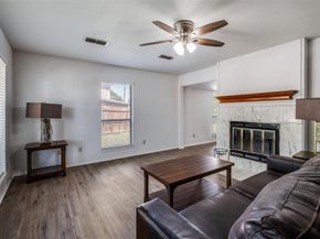 5401  Whisper Glen Drive , Arlington Texas 76017