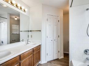 5401  Whisper Glen Drive , Arlington Texas 76017