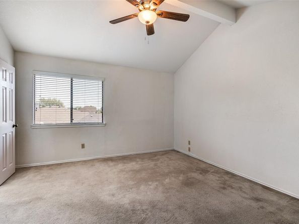5401  Whisper Glen Drive , Arlington Texas 76017