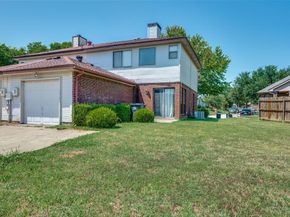 5401  Whisper Glen Drive , Arlington Texas 76017