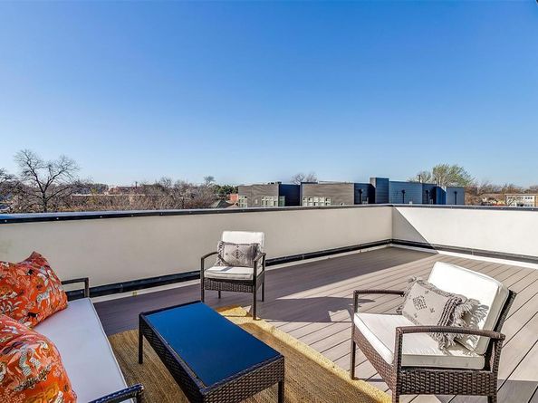 445 W Morphy Street , Fort Worth Texas 76104