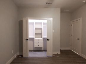 1745  Avenue C  , Grand Prairie Texas 75051