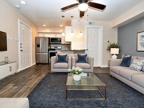 9821  Walnut Street  303, Dallas Texas 75243