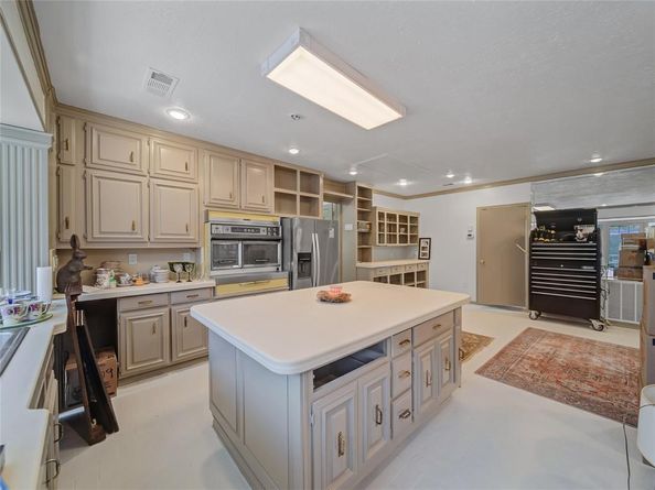 210 E Northgate Drive , Irving Texas 75062