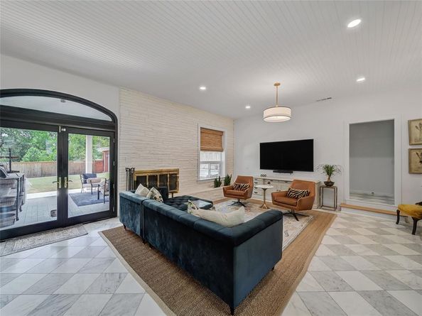 210 E Northgate Drive , Irving Texas 75062