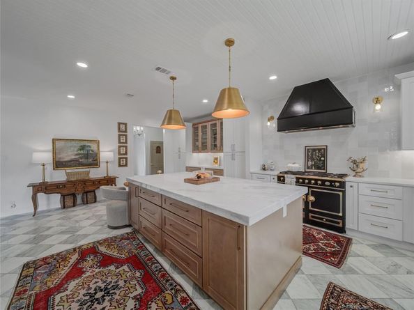 210 E Northgate Drive , Irving Texas 75062