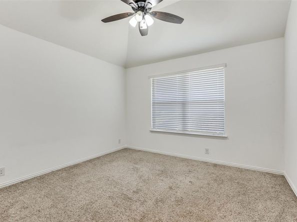 413  Oakcrest Drive , Justin Texas 76247