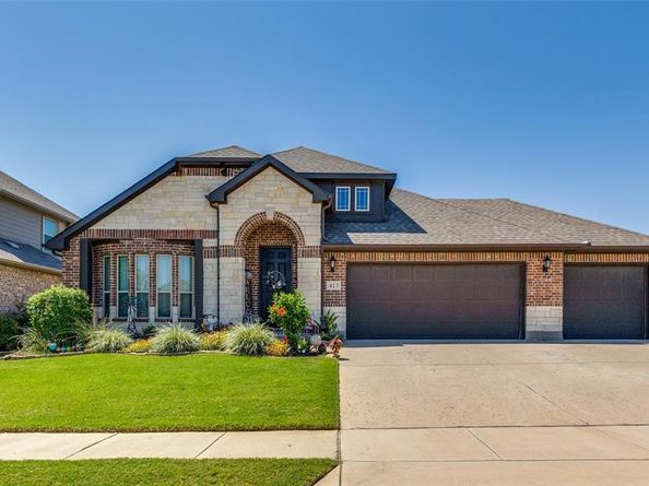 413  Oakcrest Drive , Justin Texas 76247