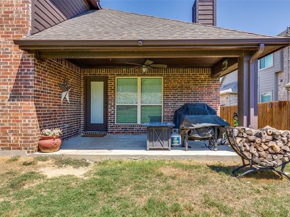 413  Oakcrest Drive , Justin Texas 76247