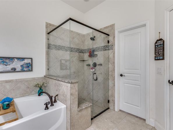 413  Oakcrest Drive , Justin Texas 76247