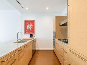 2900  McKinnon Street  1503, Dallas Texas 75201